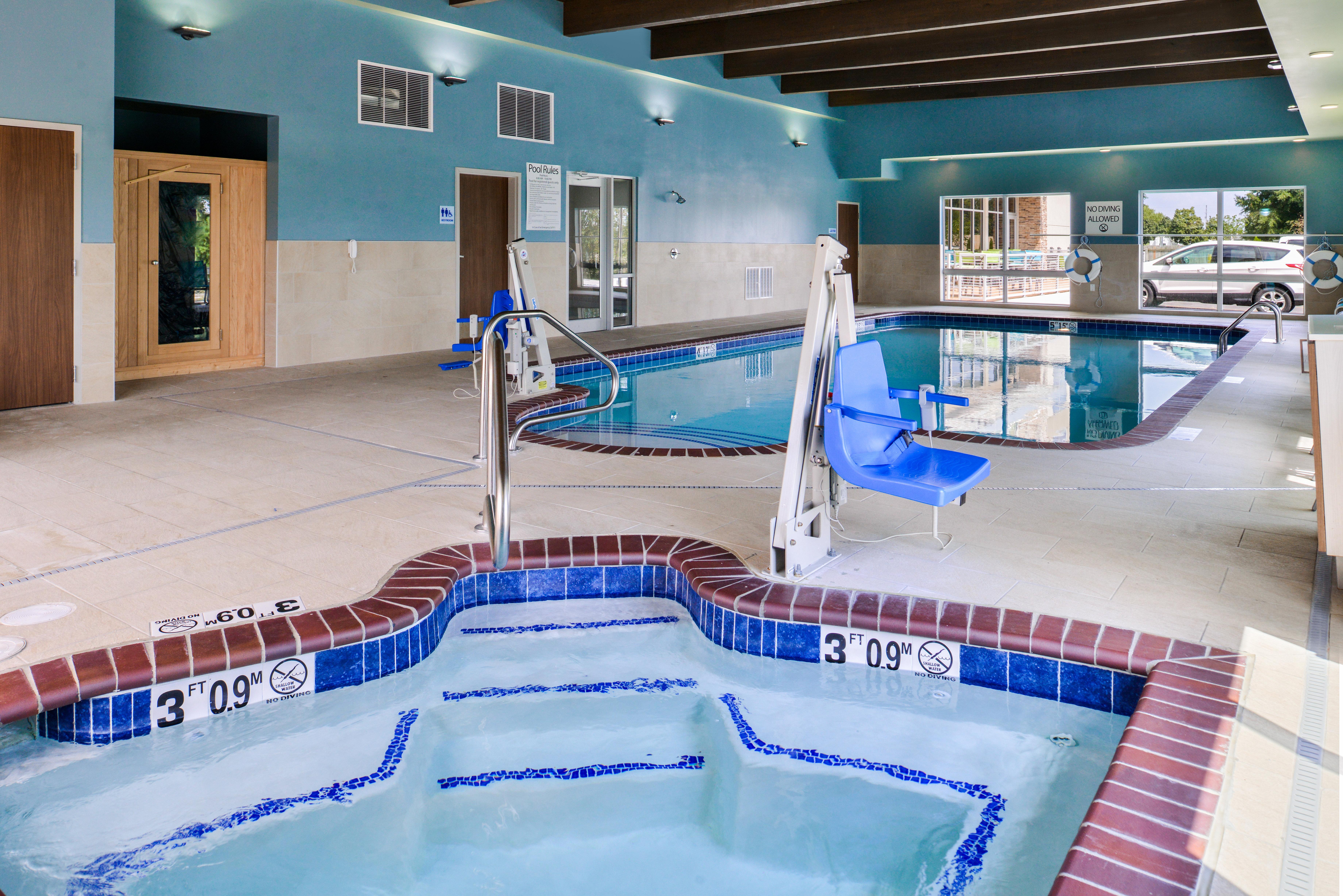 Holiday Inn Express & Suites - Siloam Springs By Ihg Exterior photo