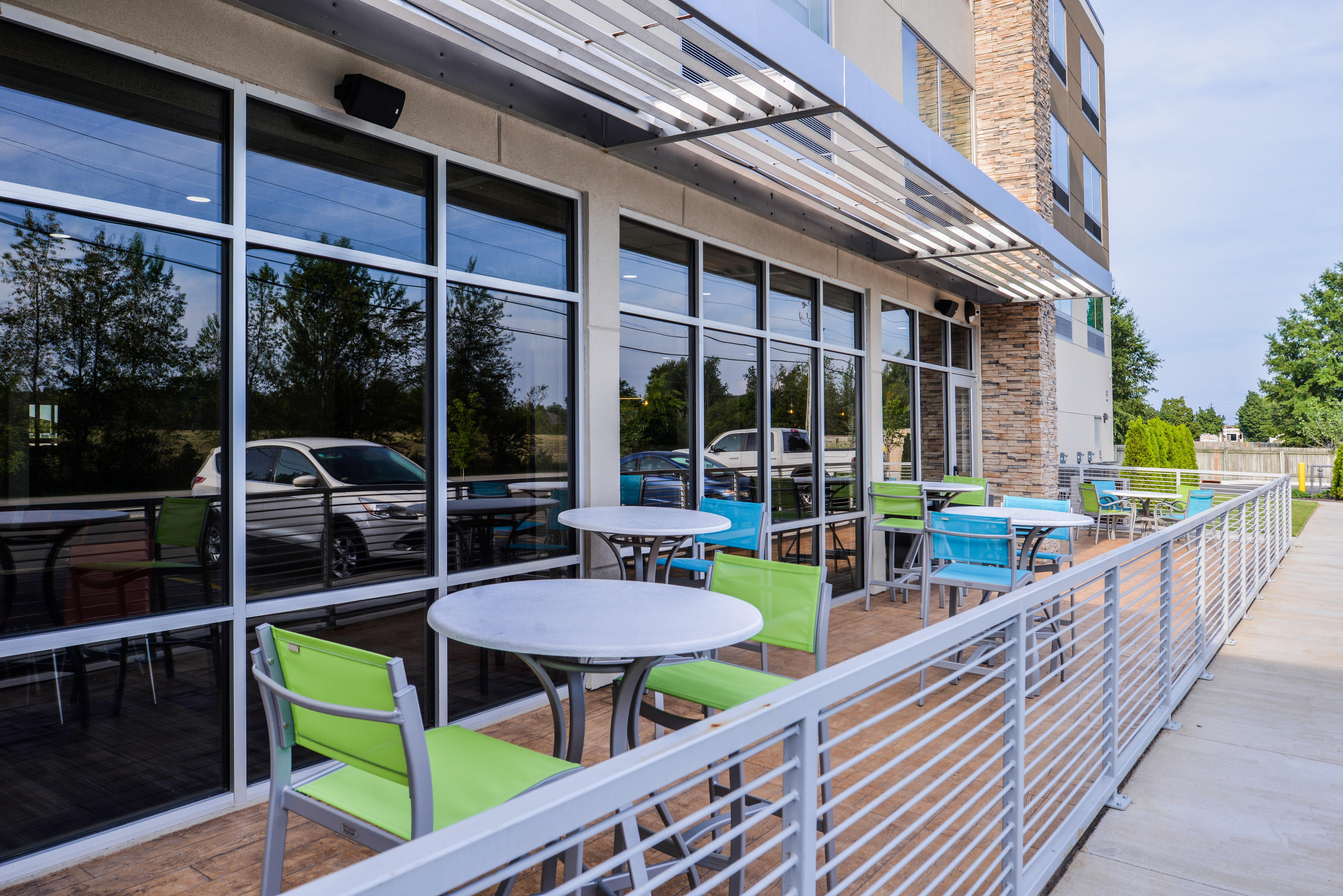 Holiday Inn Express & Suites - Siloam Springs By Ihg Exterior photo
